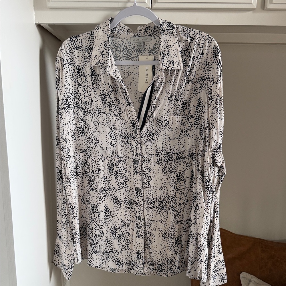 Evereve Monochrome Patterned Blouse